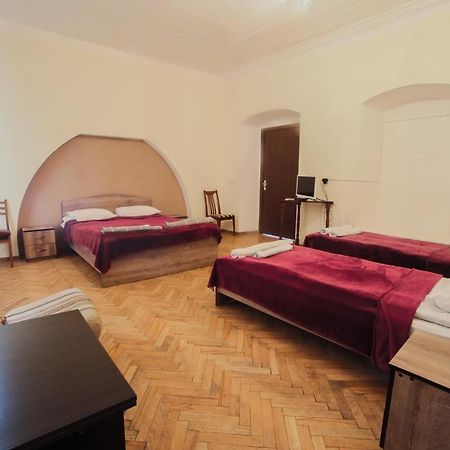 Gh Sanapiro Hotell Telavi Eksteriør bilde